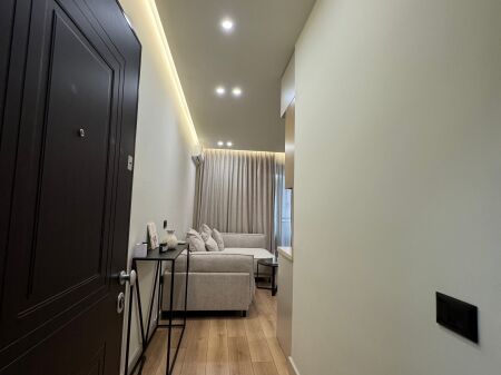 Jepet apartament me qira