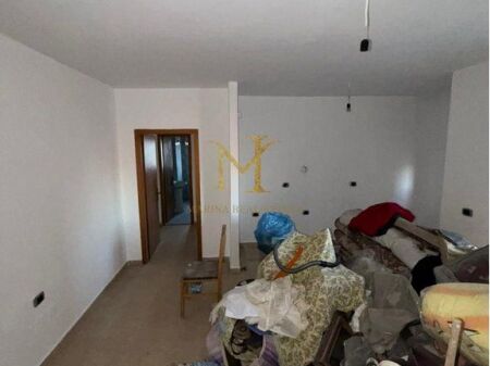 Shitet apartament 1+1 – Plazh Hekurudha, Durrës