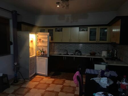 Shtepi Private me Qera 2+1 Mobiluar