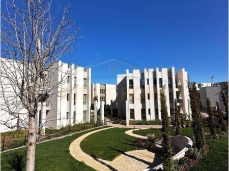 Shitet apartament 2+1+2 Green Valley Liqeni i Thate