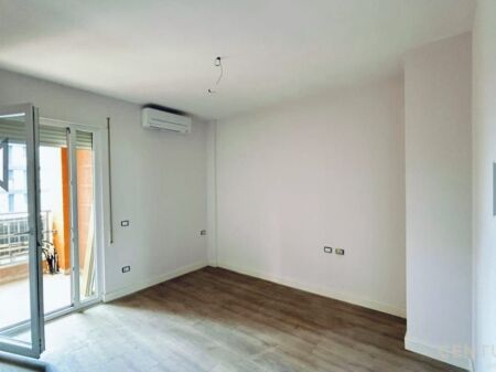 🏠 Apartament !  Nje Investim Me Shume Vlera JU Ofrojme Ne Duart Tuaj . NE 💟 Tiranes  ALBANIA👇