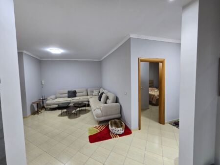 For sale 2+1+2 in Vlore (Officers' House)