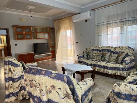 Casa in affitto 2+1, Porcelan