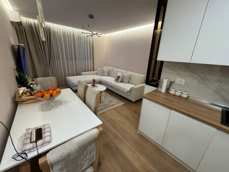 Okazion, apartament per shitje ne Fresk