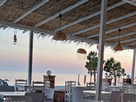 Bar Restorant me qera Dhermi