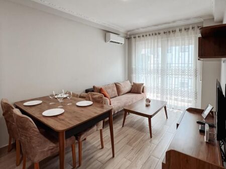 Medreseja, jepet me qira super apartment 1+1! 500 Euro