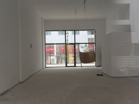 Rent, Business Space – Open Space, Porcelain, 1365 Euro/ Month