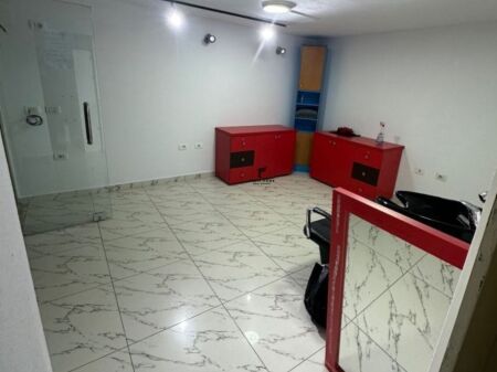 NEGOZIO IN AFFITTO 25 M2 SELVIA 55.000 LEKE