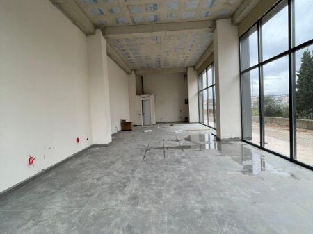 NEGOZIO IN AFFITTO 101 M2 KAMEZ 1.000 EURO