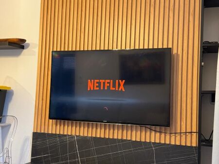 Jepet me qera 2+1 mobiluar te Mine Peza 648 eu e mobiluar