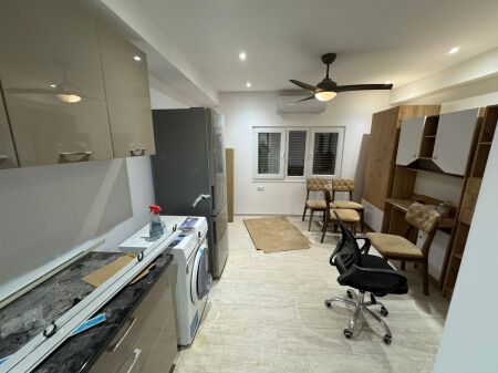 monolocale in affitto vicino a Square 21, via Kavaja