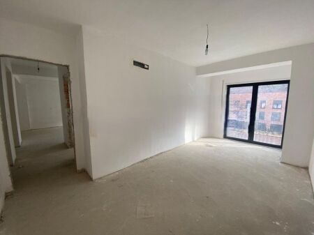 KODRA E DIELLIT 2, SHESIM APARTAMENT 3+1+2 ME VERANDE 260,000 €