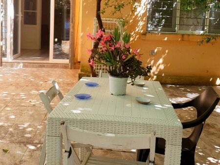 Jepet me qera vile private ne Qender Te Tiranes ne zonen e Selvise