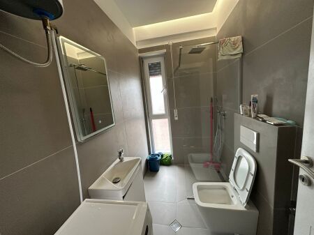 Garzoniere me qira tek 5 Maj