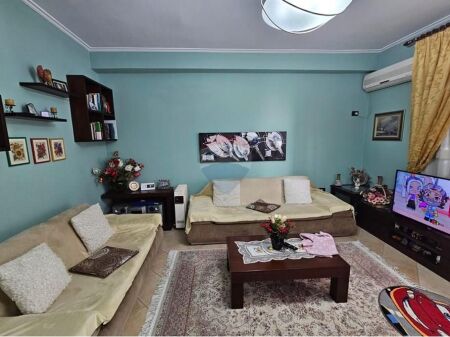 SHITET APARTAMENT 2+1 TE ISH EKSPOZITA