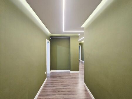 JEPET ME QERA  AMBJENT BIZNESI TEK RRUGA E RE E PORTIT