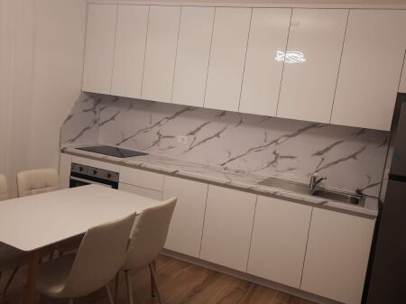 Appartamento 1+1+posto auto in affitto a Shkoze