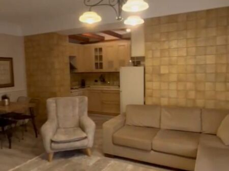 VENDESI 2 APPARTAMENTI 1+1 & MONOLOCALE 9 PIANI 360.000 EURO