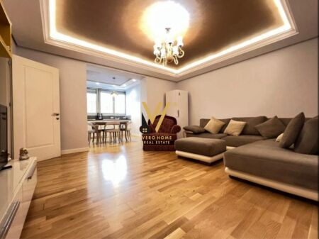 JEPET APARTAMENT 2+1 ME QIRA NE QENDER,RR.BARDHOK BIBA 1.200 EURO