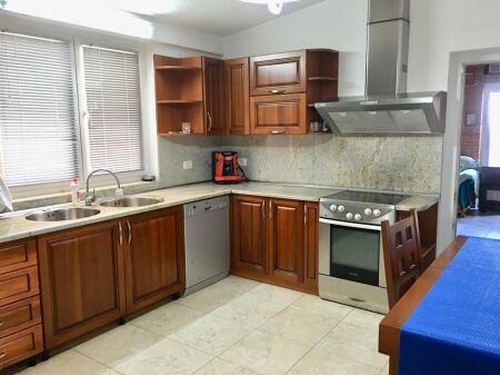 Penthouse kati i 7-të, me sipërfaqe totale 356 m².