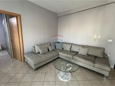 🏡 APARTAMENT 1+1 PËR QIRA – RRUGA HASAN KUSHTA, VLORË