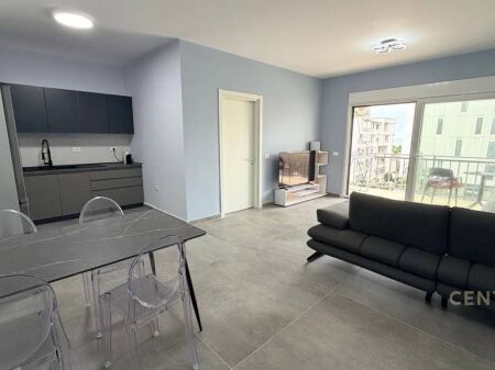 SHITET APARTAMENT 2+1 NE QERRET TEK ''HOTEL SUPREME'' !