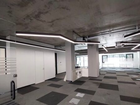 Jepet me Qira Ambient Biznesi 360 m2– Rruga e Kosovarëve