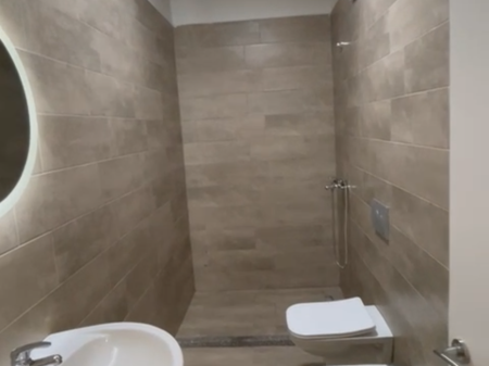 Appartamento 2+1, Amerikan 3!