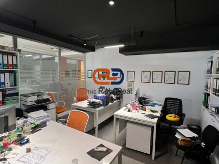 Tek Pazari I Ri ,Jepet Zyre Me Qira Ne Ambient Komercial!