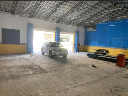 MAGAZINE ME QERA 200 M2 YZBERISHT 170.000 LEKE