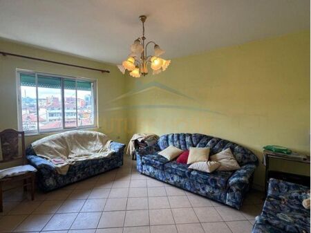 Shitje, Apartament 2+1,ish parku i autobuzave