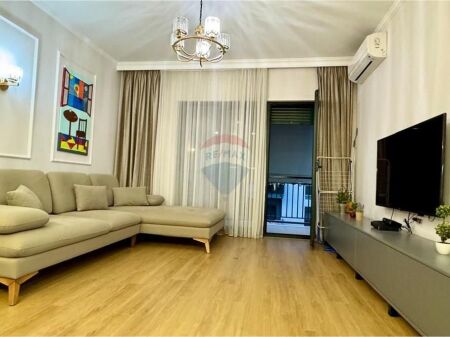 Apartament - Për Shitje - Rruga Nexho Konomi te GREEN  CITY Tiranë