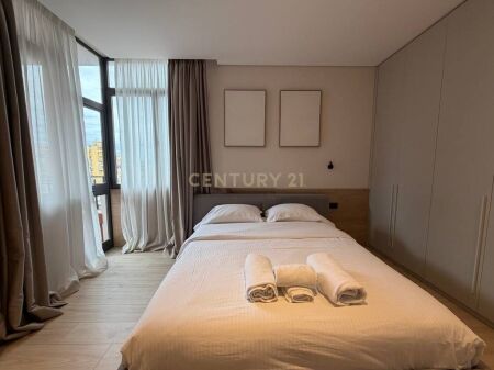 3 Apartamente per Shitje tek rruga 'Gjimnazi Partizani'