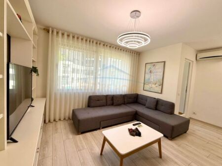 Affitto, Appartamento 1+1, Via Kosovareve, Tirana.