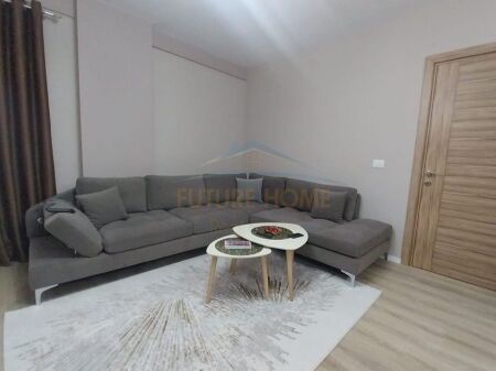 Qera, Apartament 2+1+2+Post Parkimi, Rruga 5-Maji, Tirane