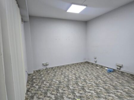 Ufficio in affitto a Garda 800eu