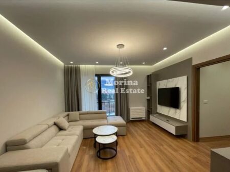 Qera | Apartament 2 +1+2| Farmacia 10 | 850 €/muaj