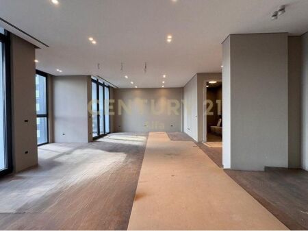 Office space for rent near the former park!