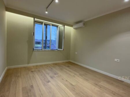 SHITET APARTAMENT 1+1 TEK RRUGA E KAVAJES