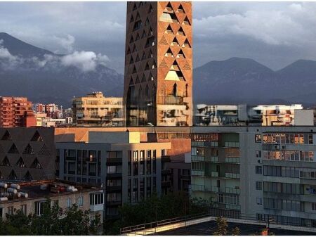 SHITET POST PARKIMI TEK TIRANA TOWER NE PORCELAN! 30,000 €