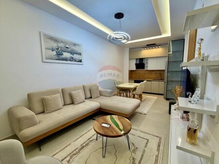 Apartament 2+1 + Parkim për Qira