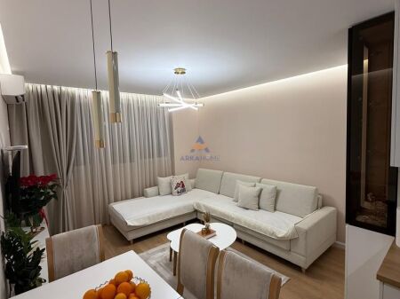 APARTAMENT 1+1 KOMPLEKSI TOM DOSHI, SHKOZË" 115000 EURO