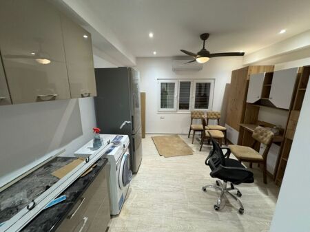 garsionere me qira prane Square 21, rruga e Kavajes