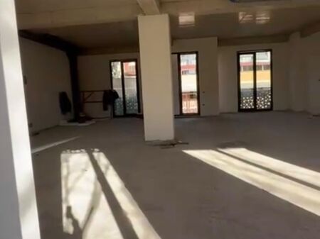 SHITET ZYRE 230 M2 VASIL SHANTO 1.035.000 EURO