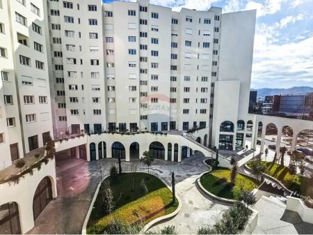 Apartament - Për Qira - Rruga e Dafinave