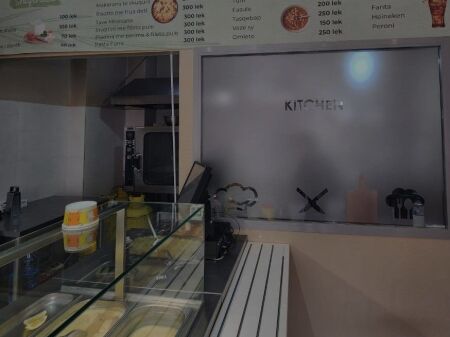 Shitet, Biznesi "Restorant", Kompleksi Delijorgji, Tirane.