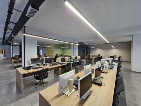 In affitto, Locale Commerciale, Nuovo Anello.