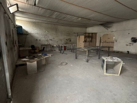 WAREHOUSES FOR RENT 200 M2 KOMBINAT 70,000 LEKE