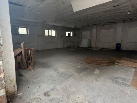 WAREHOUSES FOR RENT 190 M2 KOMBINAT 67,000 LEKE