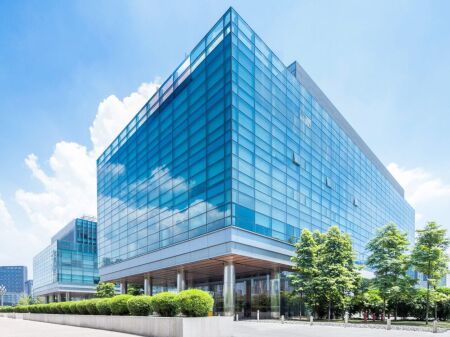 EDIFICIO COMMERCIALE IN AFFITTO 850 M2 LAPRAKE 25.000 EURO